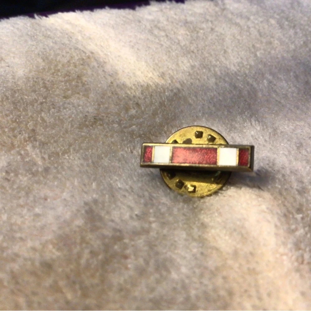 The Unbranded Brand classic red